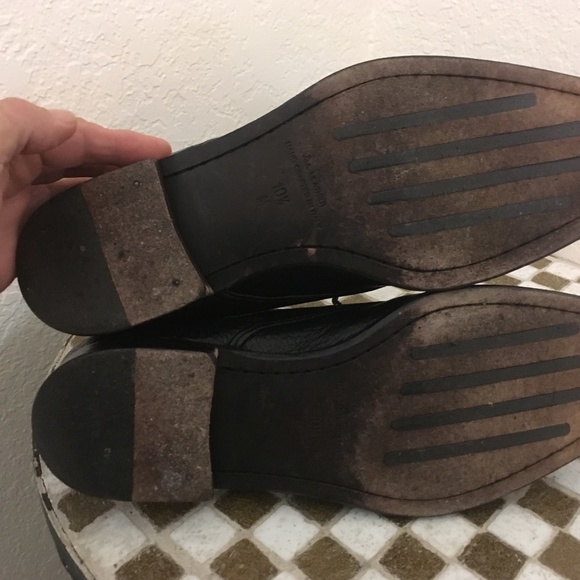 BLACK ZELLI CHUKKA BOAR SKIN BOOTS 10.5 M